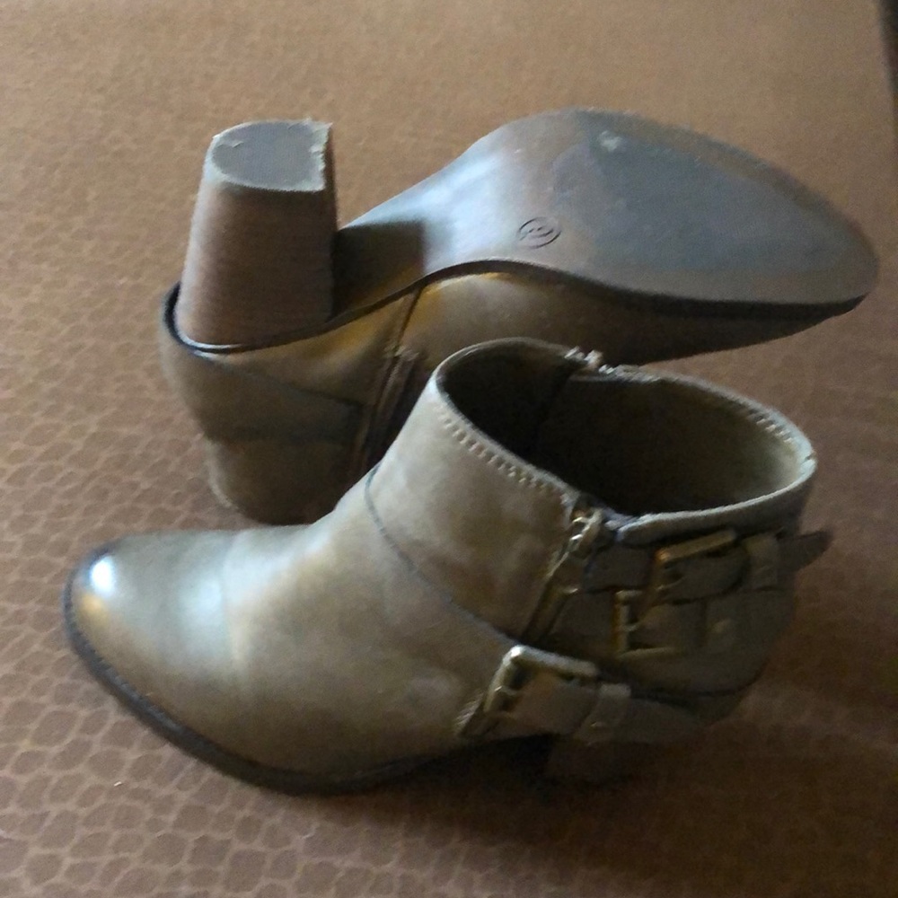Green Rustic Booties - Picture 2 of 2